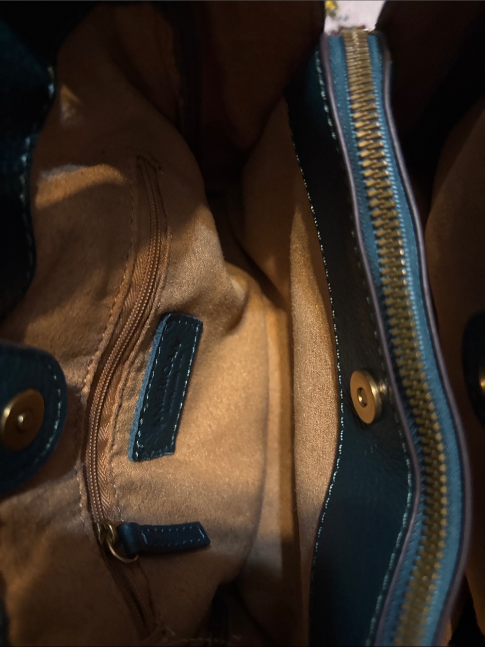 Leather Shoulder Bag in Teal - American Leather Co. - Picture 6 of 7